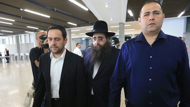 האדמו"ר רבי יאשיהו פינטו בבית-המשפט