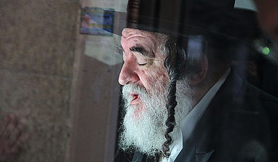 צפו: האדמו"ר שר את הניגון החסידי שהולחן על ידי גוי