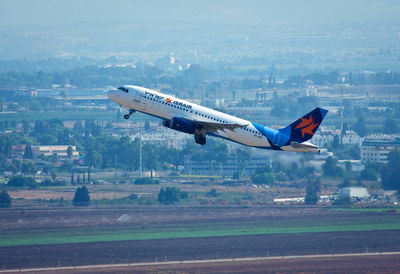 מטוס של חברת ישראייר