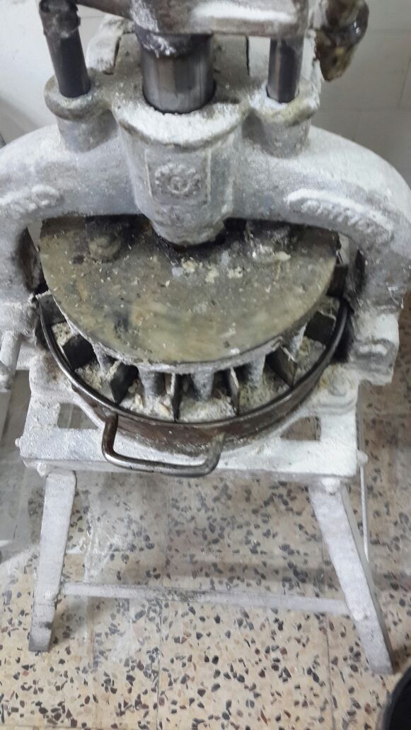 פקחי הרבנות גילו: מאפייה באשקלון הכשילה רבים