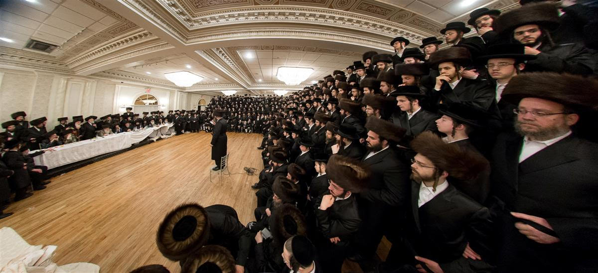 תיעוד: חתונת נכד האדמו"ר מצאנז קלויזנבורג