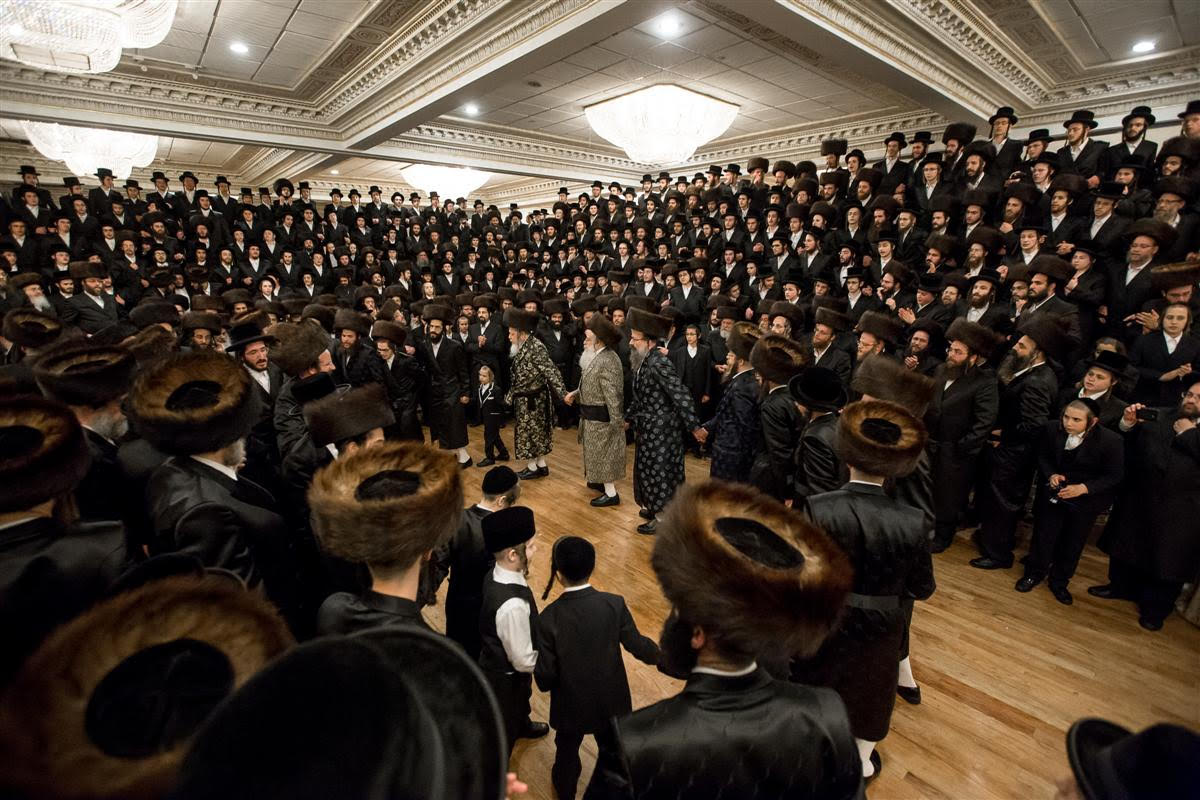 תיעוד: חתונת נכד האדמו"ר מצאנז קלויזנבורג