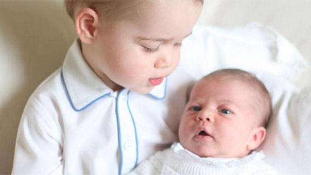 תמונה ראשונה: הנסיך ג'ורג' והנסיכה שרלוט יחד