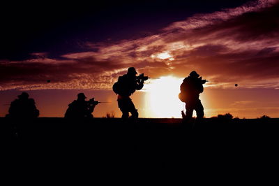 לוחמי גבעתי. למצולמים אין קשר לנאמר בכתבה