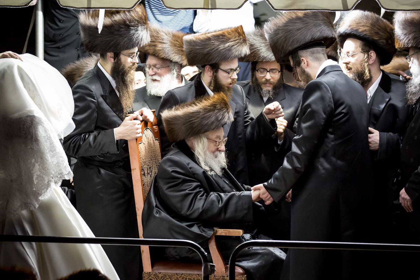 תמונות: חתונת נכד האדמו"ר מסקולען