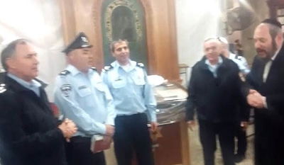 תיעוד: המפכ"ל יוחנן דנינו שר "כל העולם כולו גשר צר מאוד"