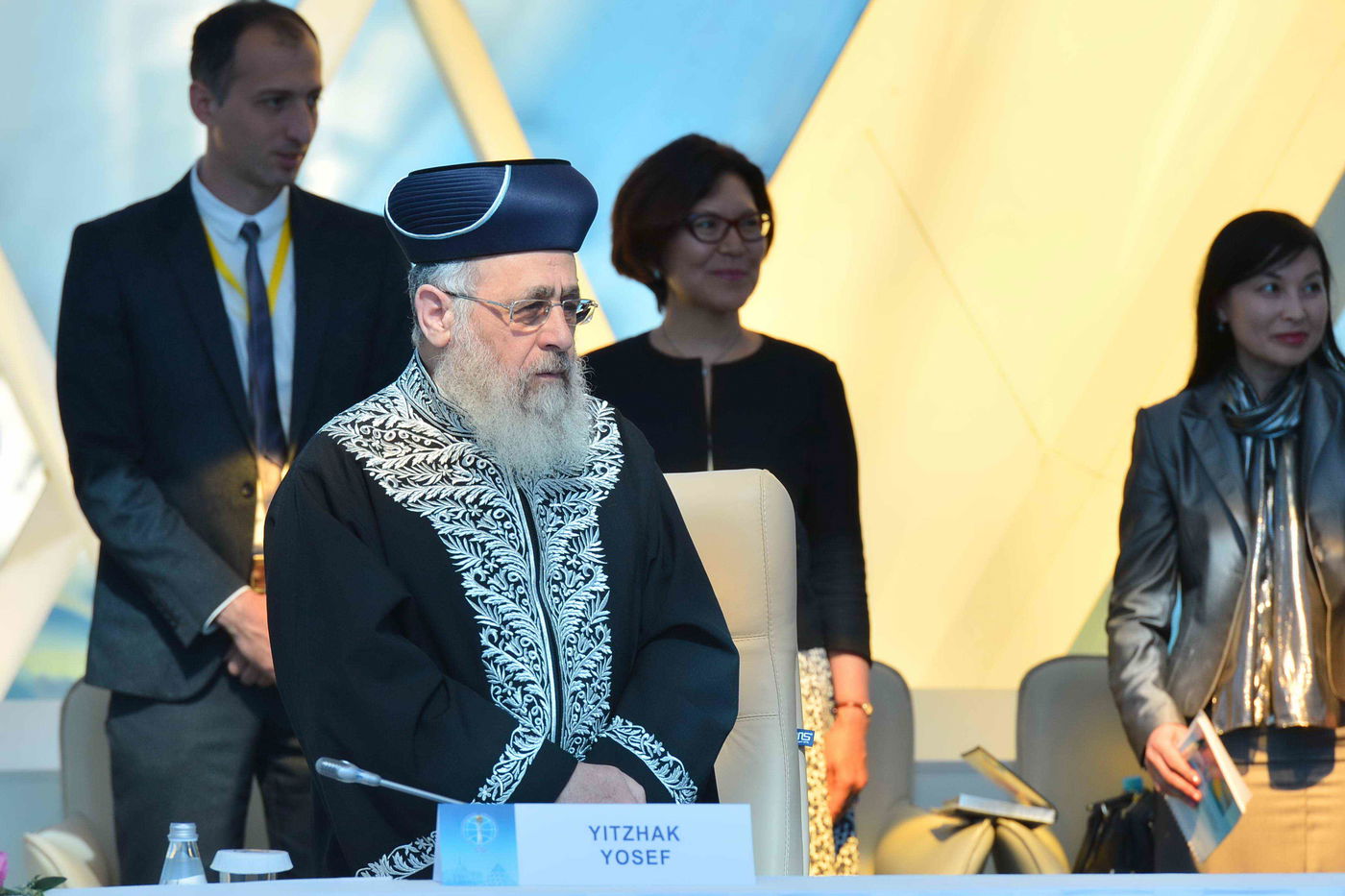 הגר"י יוסף לנשיא קזחסטן: "שנאה דתית - מסוכנת לאנושות"