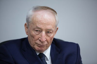 דיווח: "וינשטיין בילה ביאכטה של רונאל פישר"