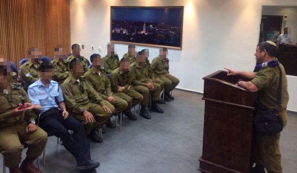 החיילים שסיימו את הקורס