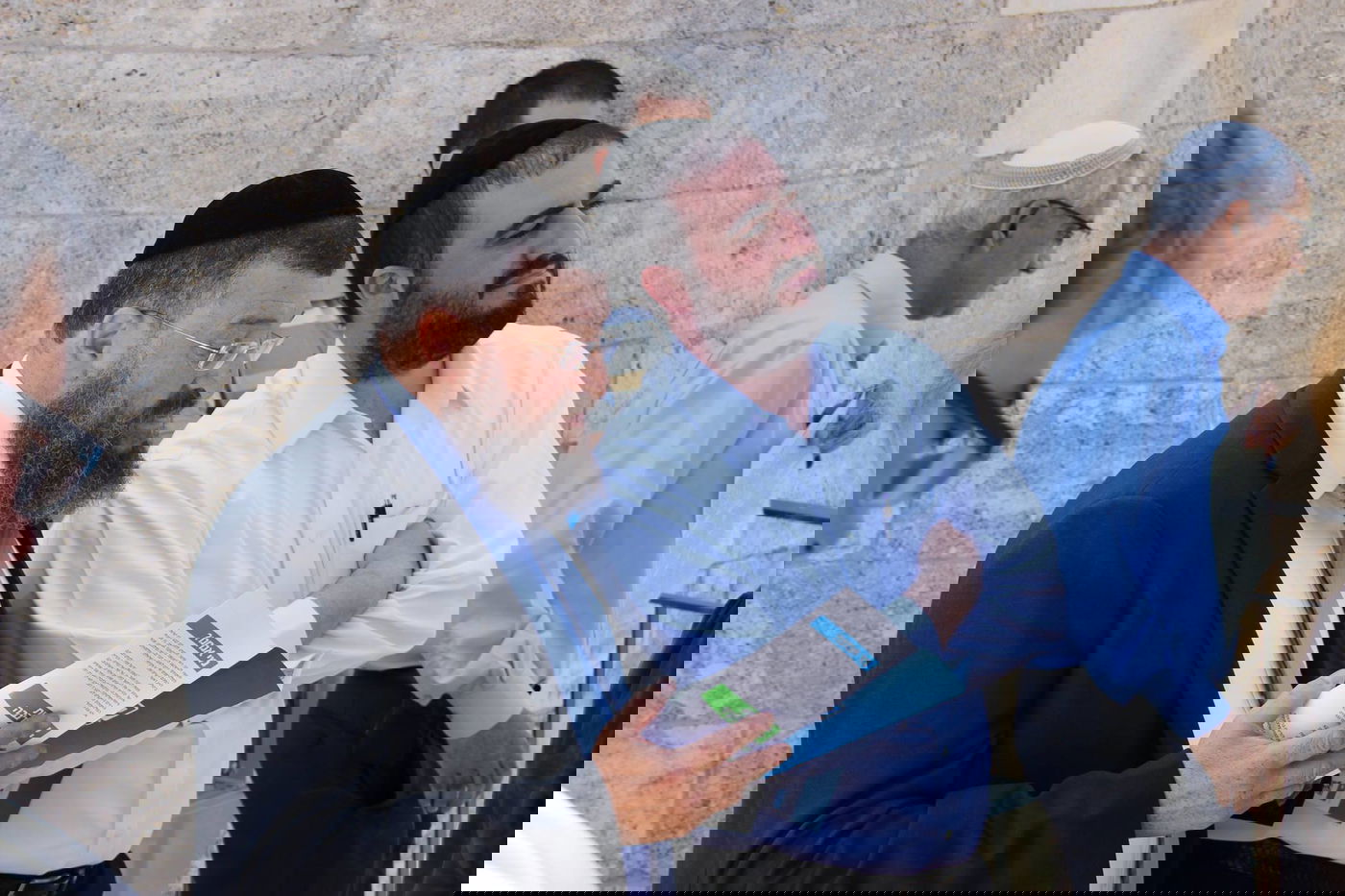 ח"כ יואב בן צור מש"ס סייר עם 'יוזמת ז'נבה' במזרח ירושלים