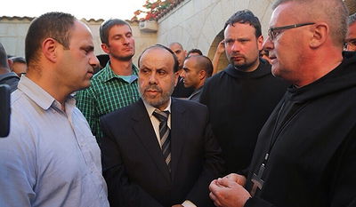 אזולאי בכנסייה שהוצתה: "המציתים פושעים"