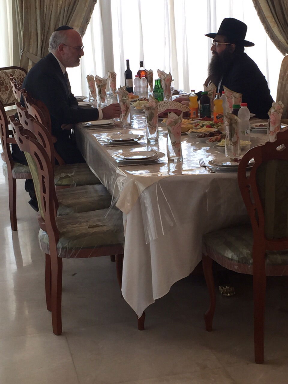הרב פינטו ואלשטיין בפגישה