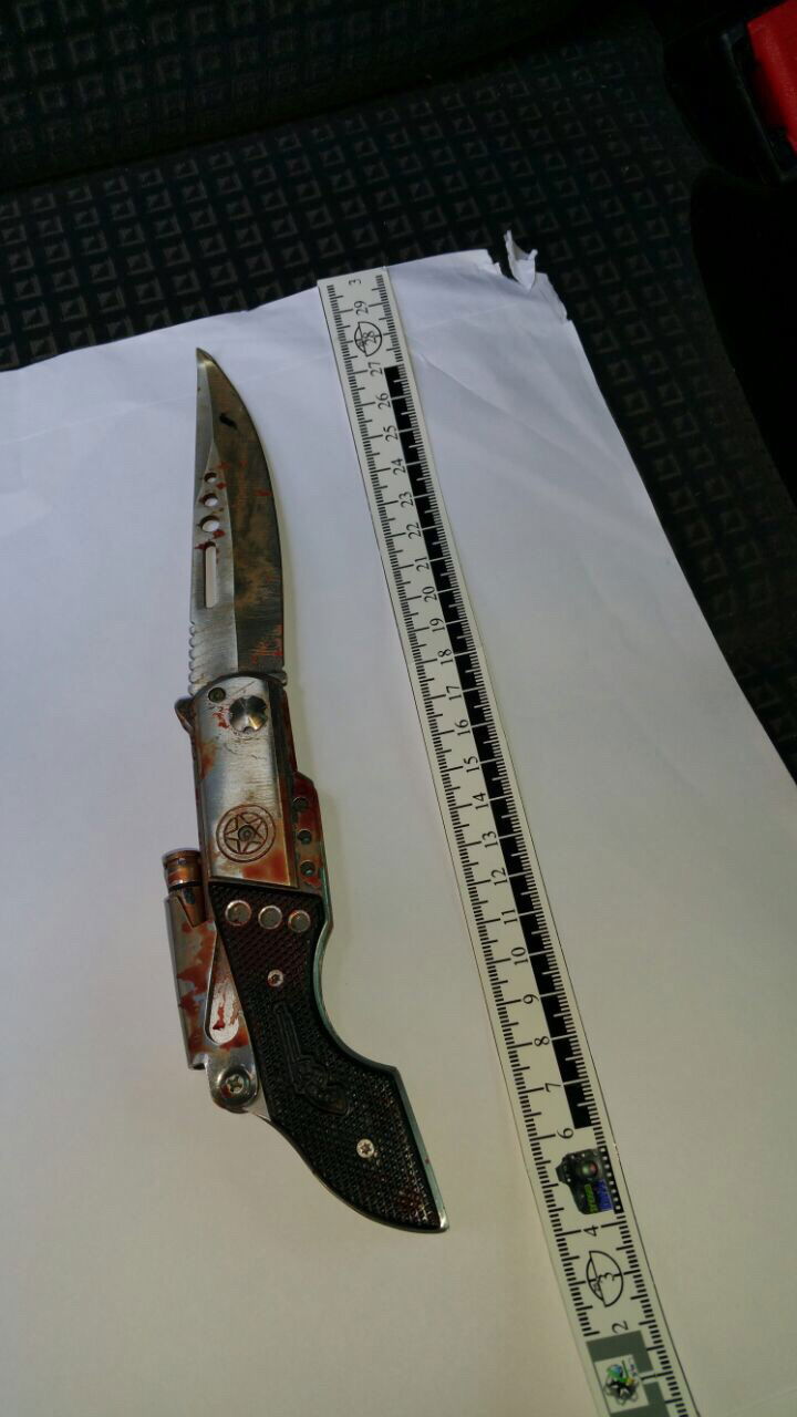 הסכין בה נדקר לוחם מג"ב