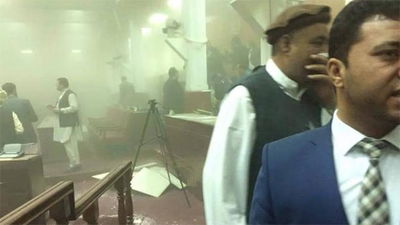 צפו בוידאו: פיגוע בפרלמנט האפגני