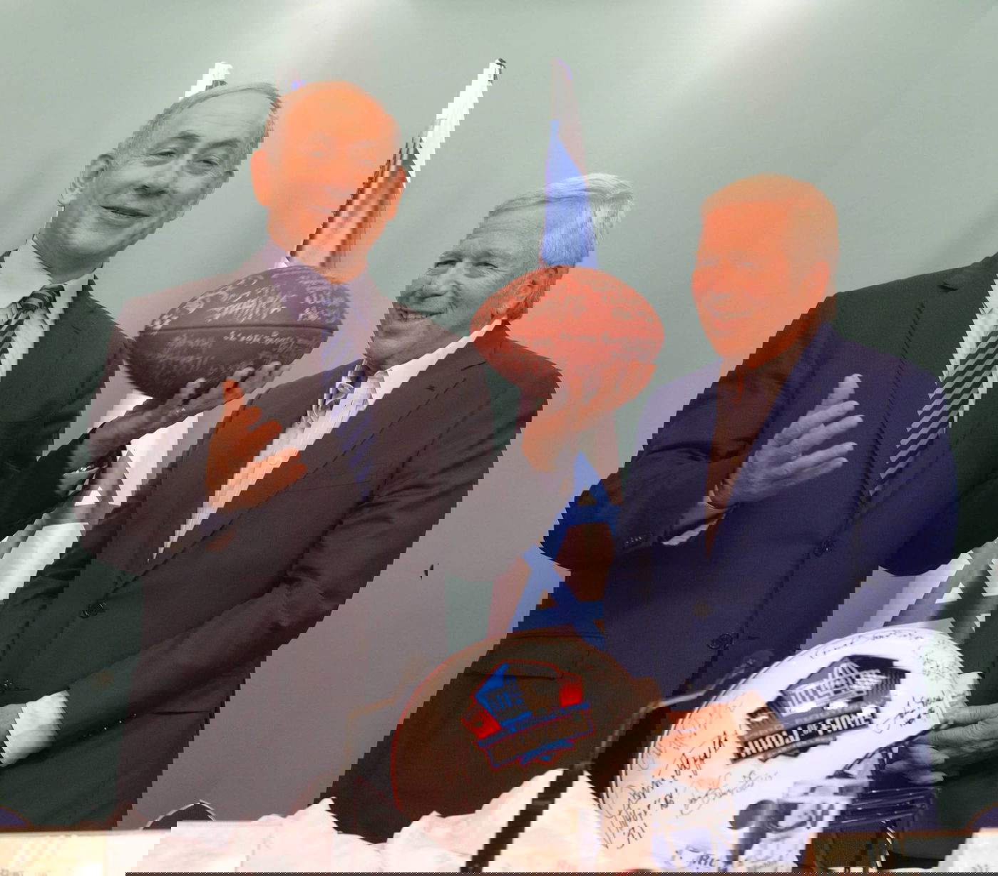 נתניהו, הכדור והקסדה