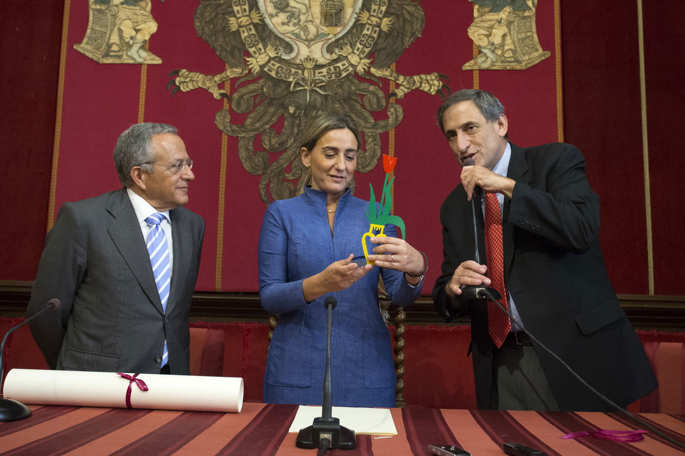 שר החוץ של ספרד נאם, סאיב עריקאת שיגר מחאה