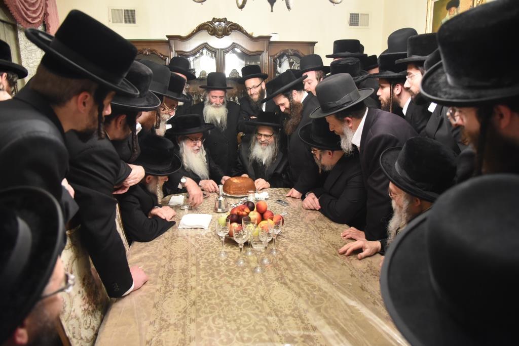 תיעוד: האדמו"ר מהר"י מסאטמר בביקור גומלין אצל הרבי מצאנז