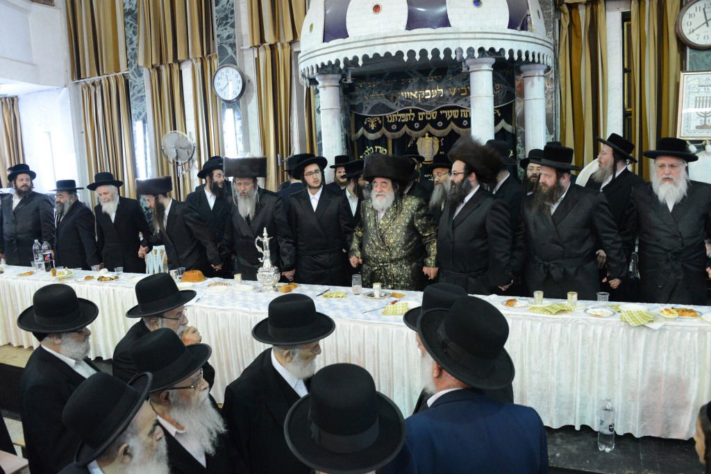 שמחת התנאים בחצרות סאטמר - ויז'ניץ ו'דברי משה'. תיעוד