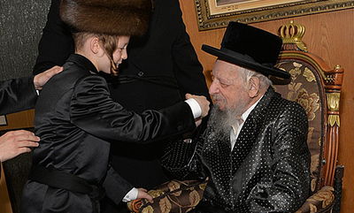 האדמו"ר מסערט ויז'ניץ, אמש