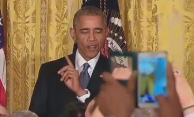 כך הגיב הנשיא ברק אובמה להפרעה בנאומו