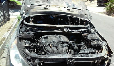 בקבוק תבערה הושלך במאונט אלימפוס על רכבו של שליח חב"ד