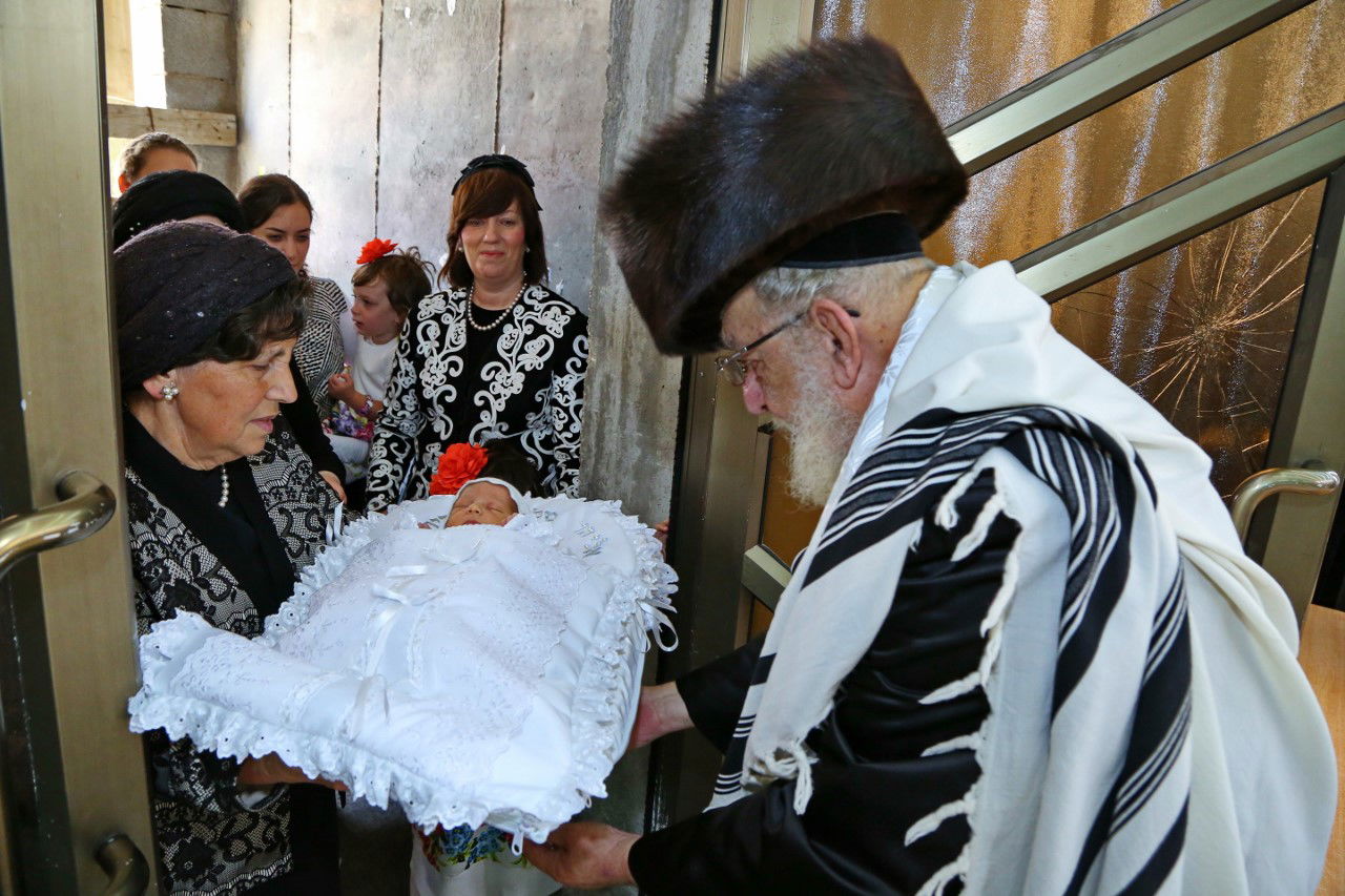 ברית לנכד האדמו"רים מלעלוב ורימינוב • וידאו ותמונות