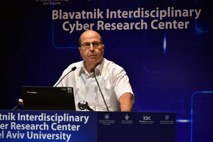 יעלון: "התנאי לסיוע למורדים בסוריה - שלא יפגעו בדרוזים"