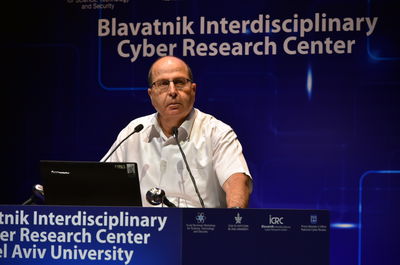 יעלון: "התנאי לסיוע למורדים בסוריה - שלא יפגעו בדרוזים"