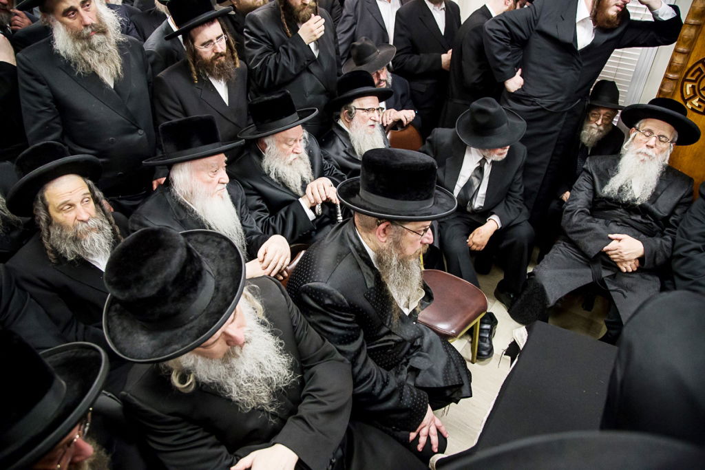 תיעוד: אלפים ליוו את הרבי מבלאזוב למנוחת עולמים