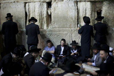 מיוחד: הלכות י"ז בתמוז ובין המצרים