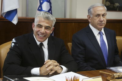 לפיד קורא לראש הממשלה להתפטר מתפקידו