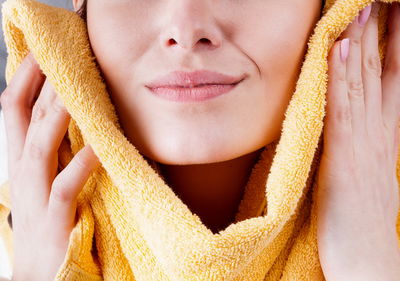 לנגב את הפנים במגבת גוף - זה חוקי?