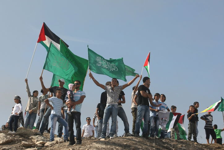 דגלי חמאס והרש"פ