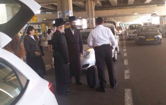 הרה"צ רבי יעקב הגר בנתב"ג, בצהריים