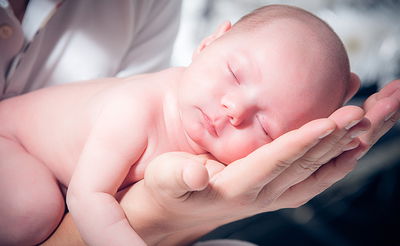 חבקו בן אחרי שנים: "בזכות ההיפנוזה"
