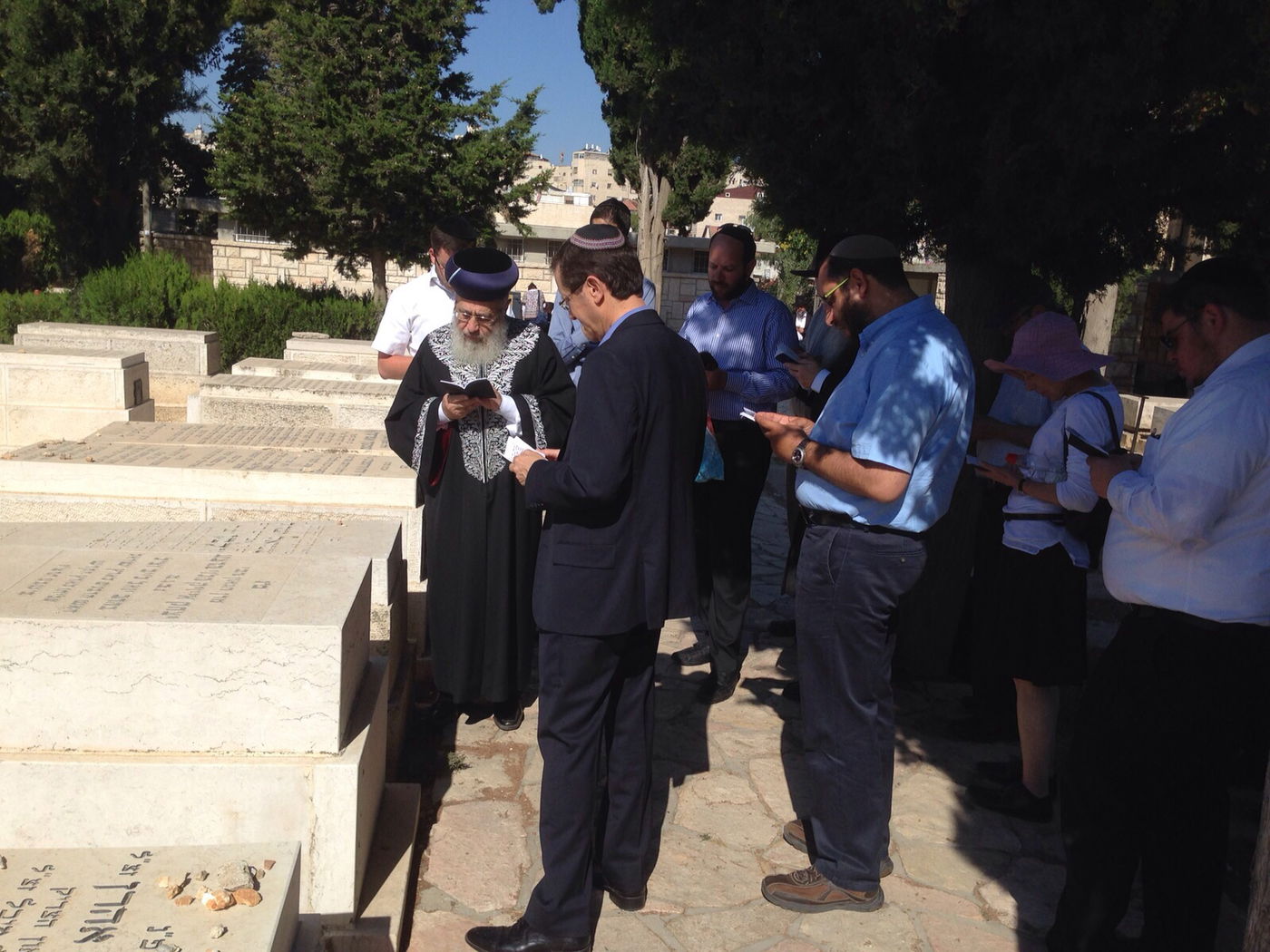 בציון מרן הגר"ע יוסף זצ"ל: הראשל"צ ויו"ר האופוזיציה