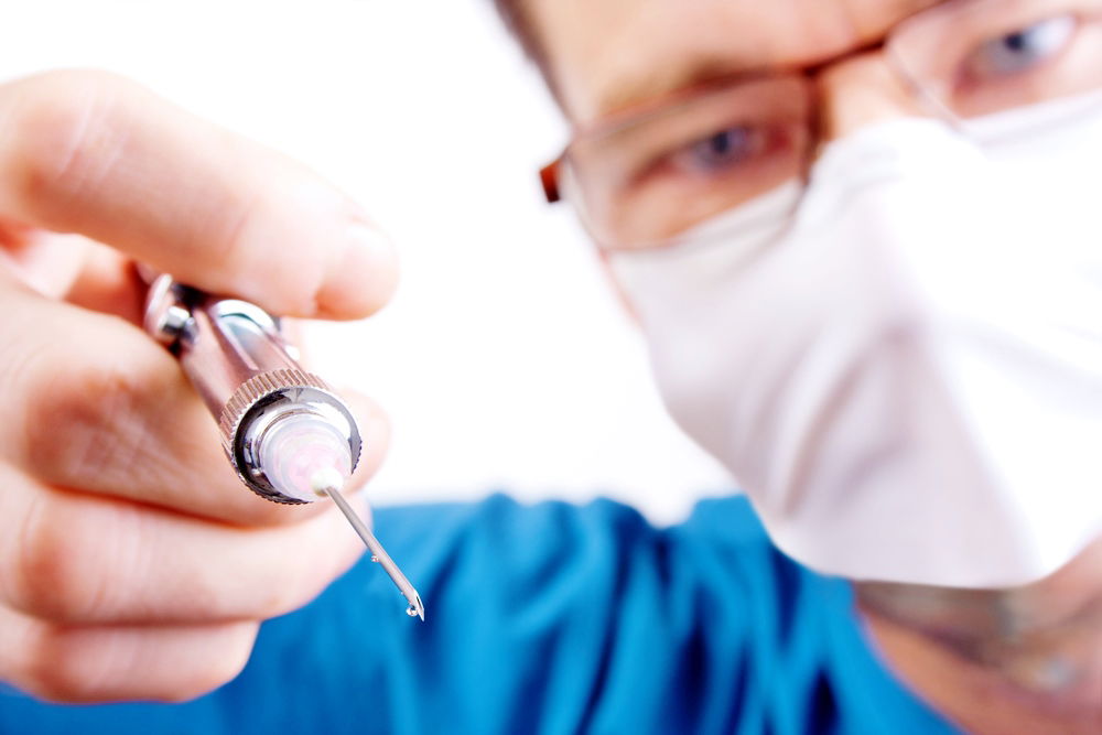 הזריק למטופליו מוצרים אסורים שייבא דרך 'עלי אקספרס'