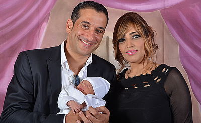 חיים ישראל ורעייתו תיקי עם בנם דוד