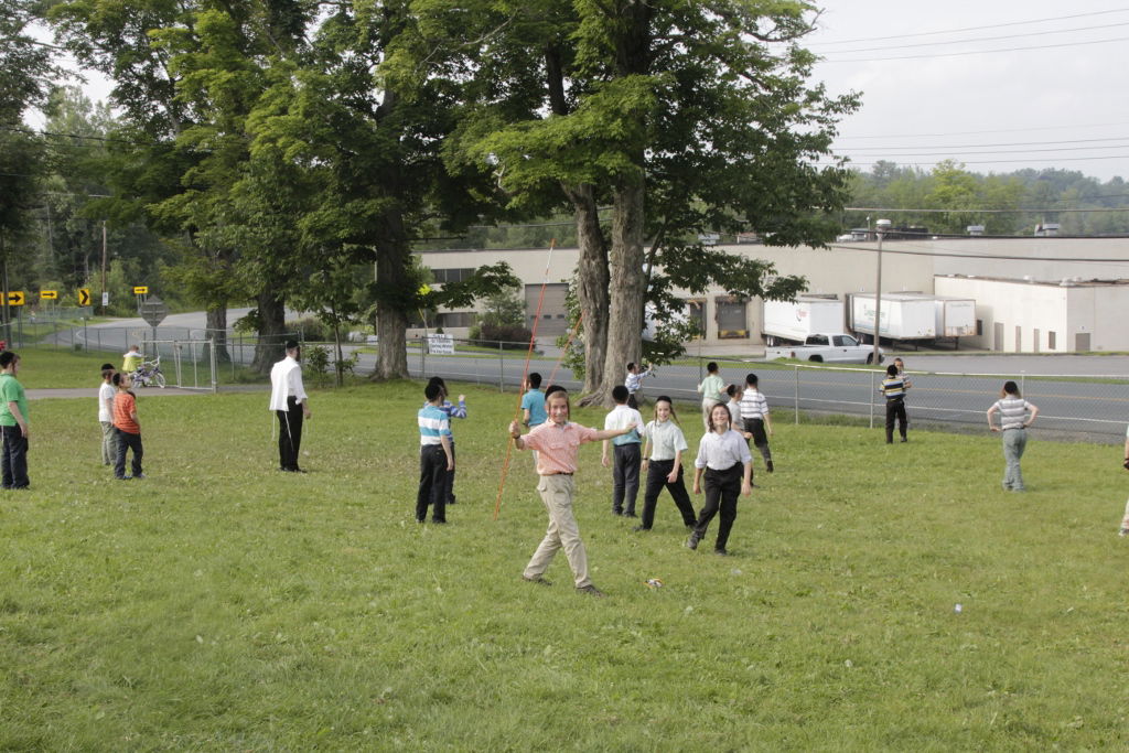 יוצאים להרים וממשיכים ללמוד: תיעוד ענק מהנופש החרדי-אמריקאי