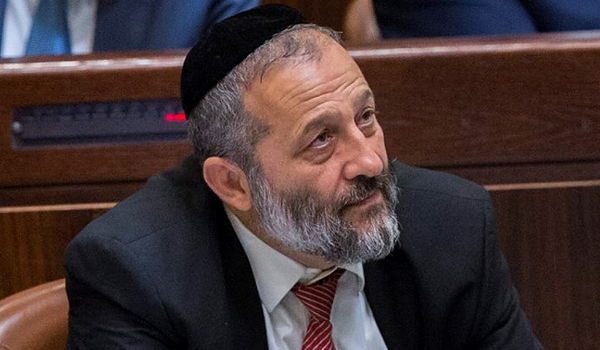 דרעי חוזר בו: החליט להעלות את חוק הכשרות