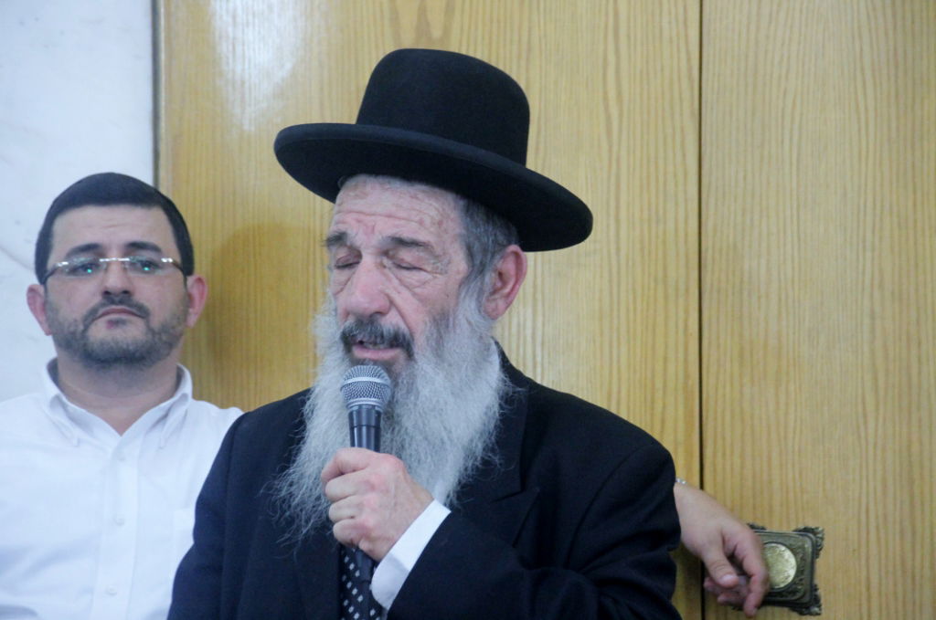 תיעוד: המונים ליוו את ה"בבא ליאון" למנוחות