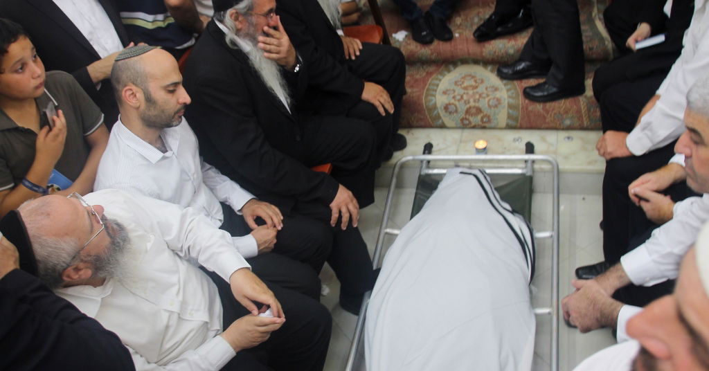 תיעוד: המונים ליוו את ה"בבא ליאון" למנוחות