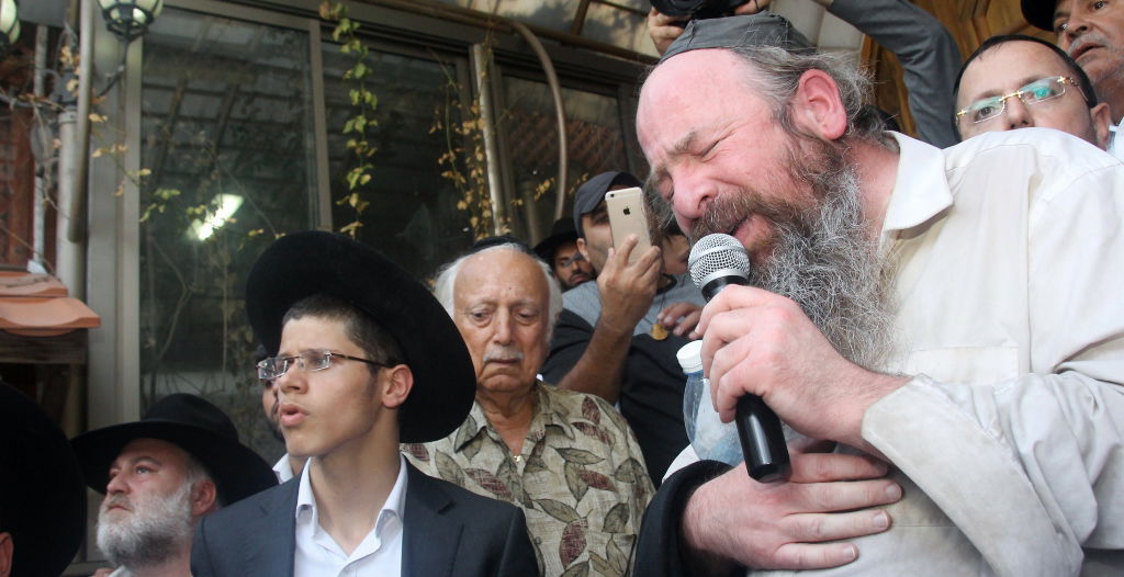 תיעוד: המונים ליוו את ה"בבא ליאון" למנוחות