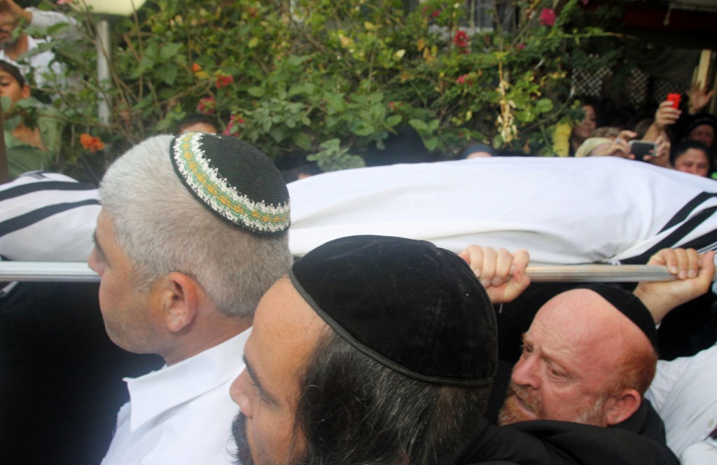 תיעוד: המונים ליוו את ה"בבא ליאון" למנוחות