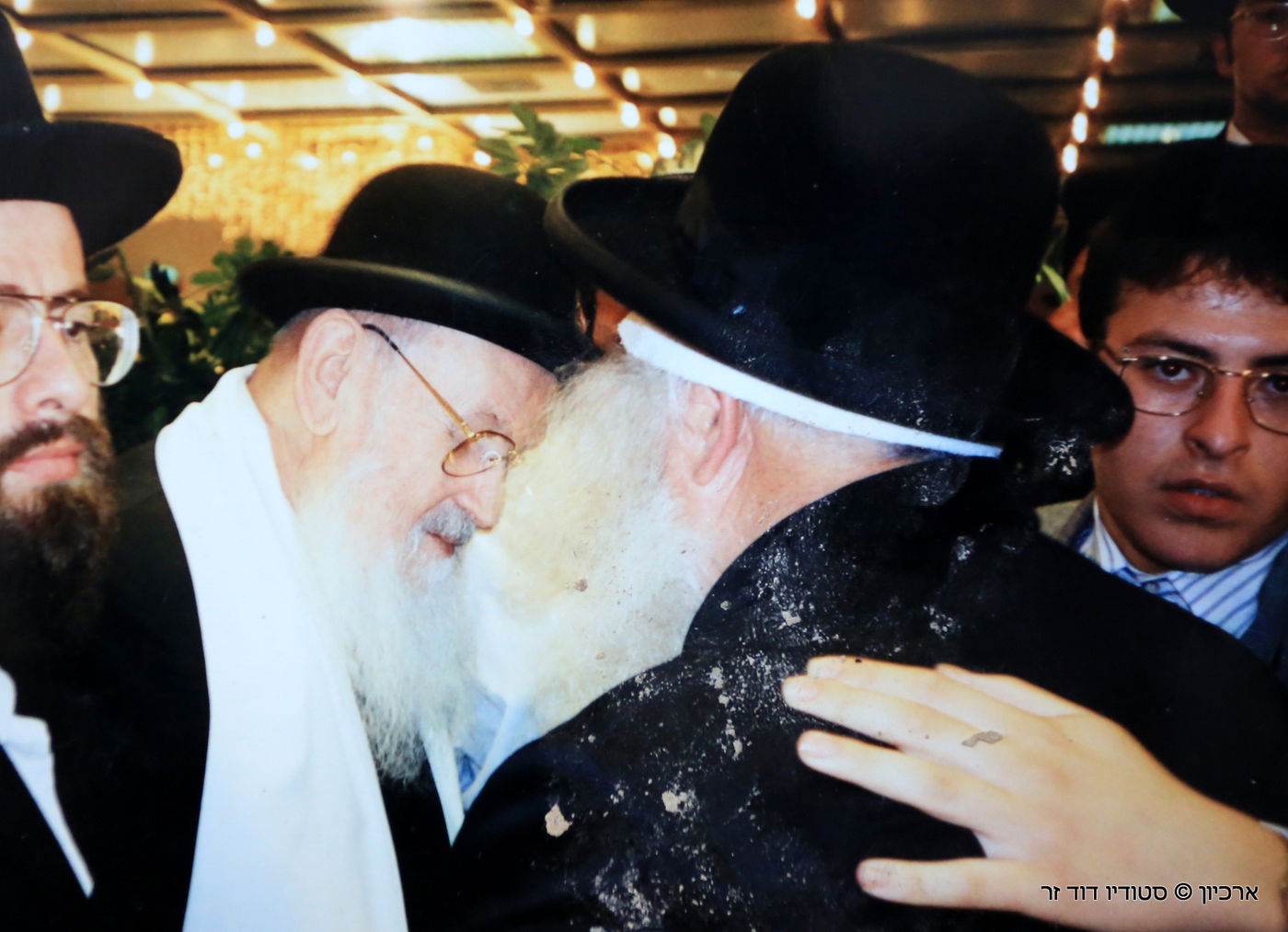 בבא ליאון זצ"ל עם גדולי ישראל • תמונות חייו