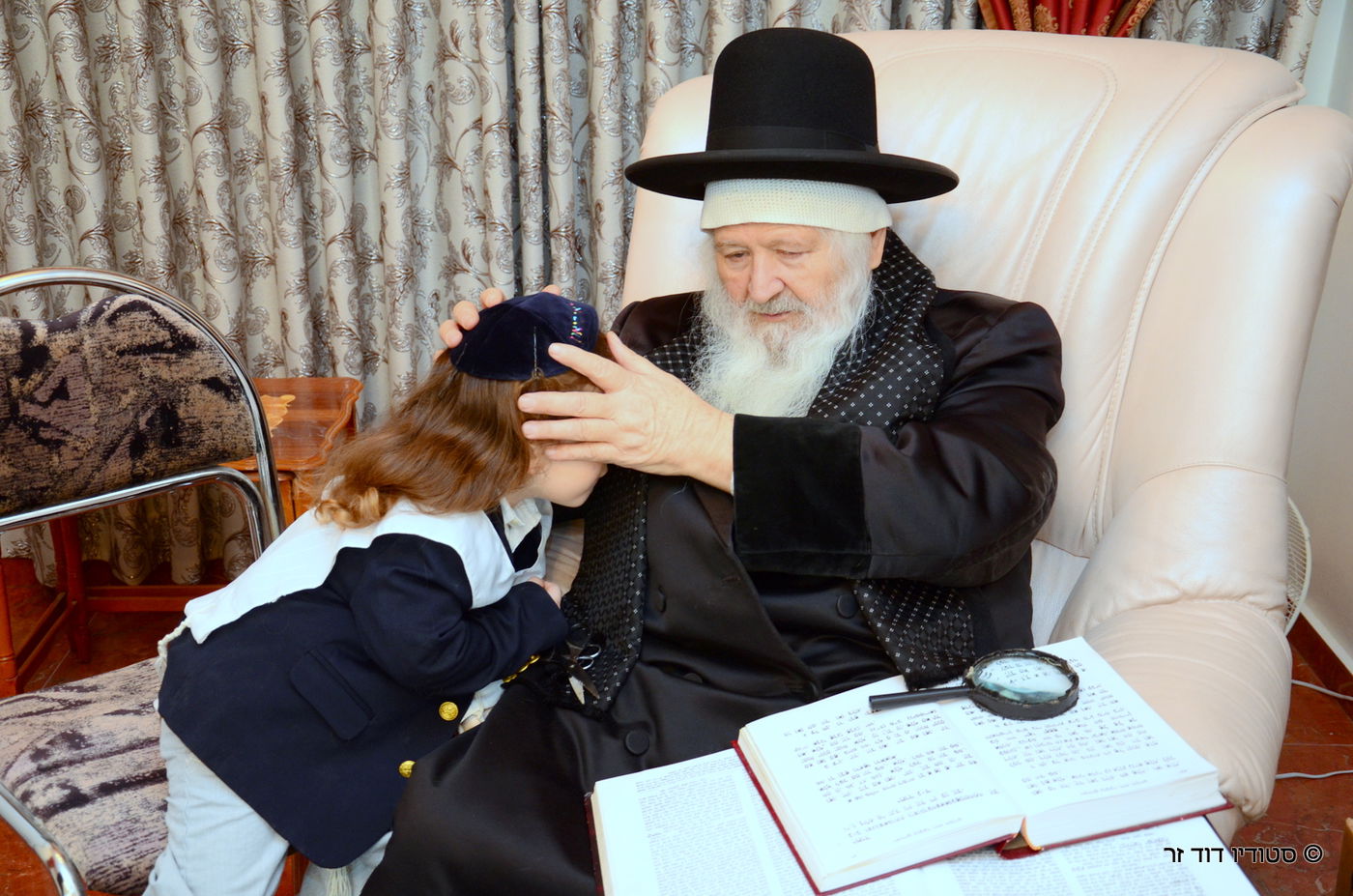 בבא ליאון זצ"ל עם גדולי ישראל • תמונות חייו