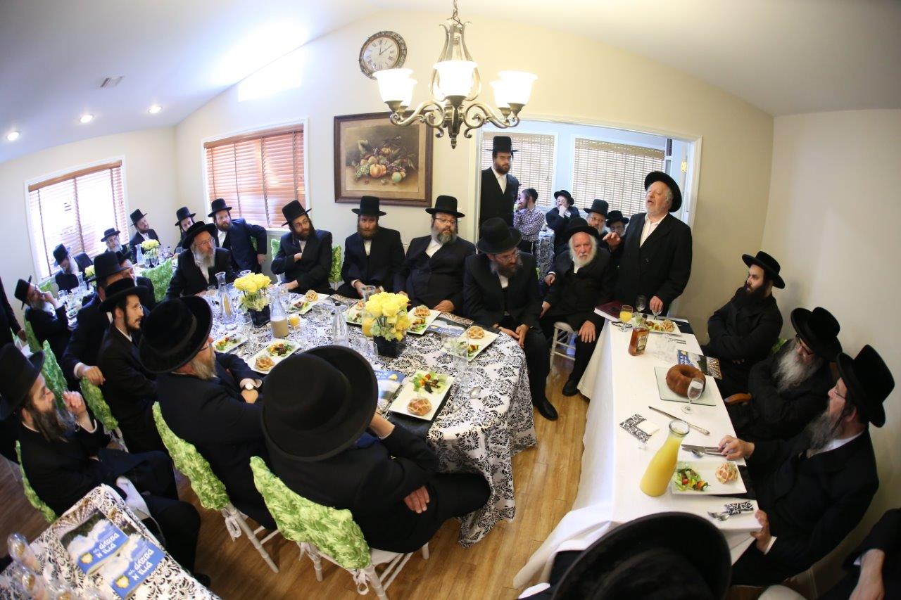 בסאטמר ערכו מסיבה לנגדים שתרמו למחנה הקיץ תמונות