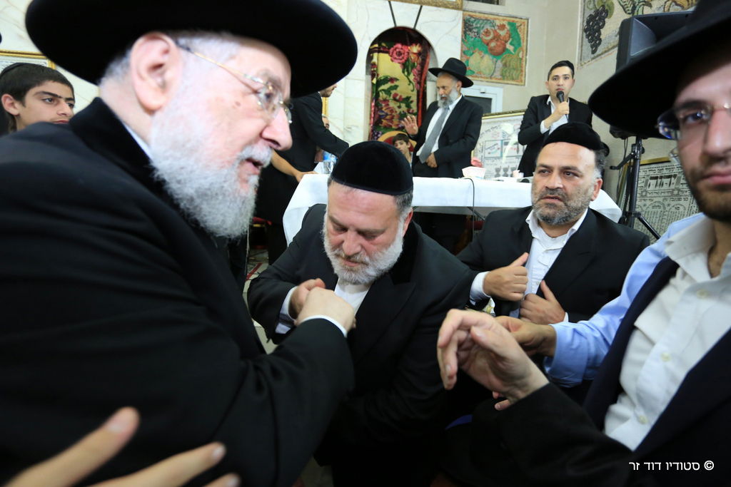 תיעוד: מנחמים את משפחתו של 'בבא ליאון'