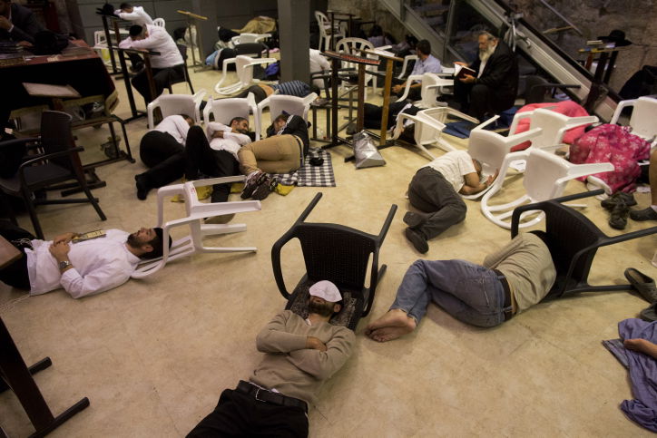 אבל ירושלמי: כך מתאבלים במאה שערים ובכותל המערבי