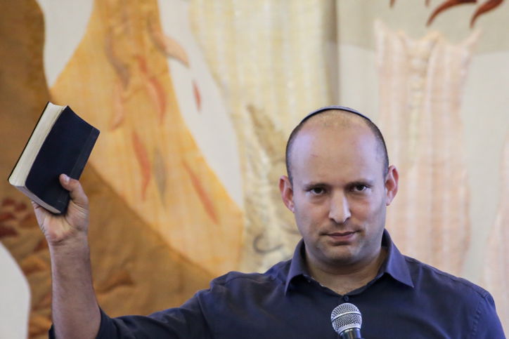 בנט מעריך: שחרור פולארד לא קשור להסכם עם איראן